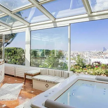Trocadero De Luxe Apartmán *